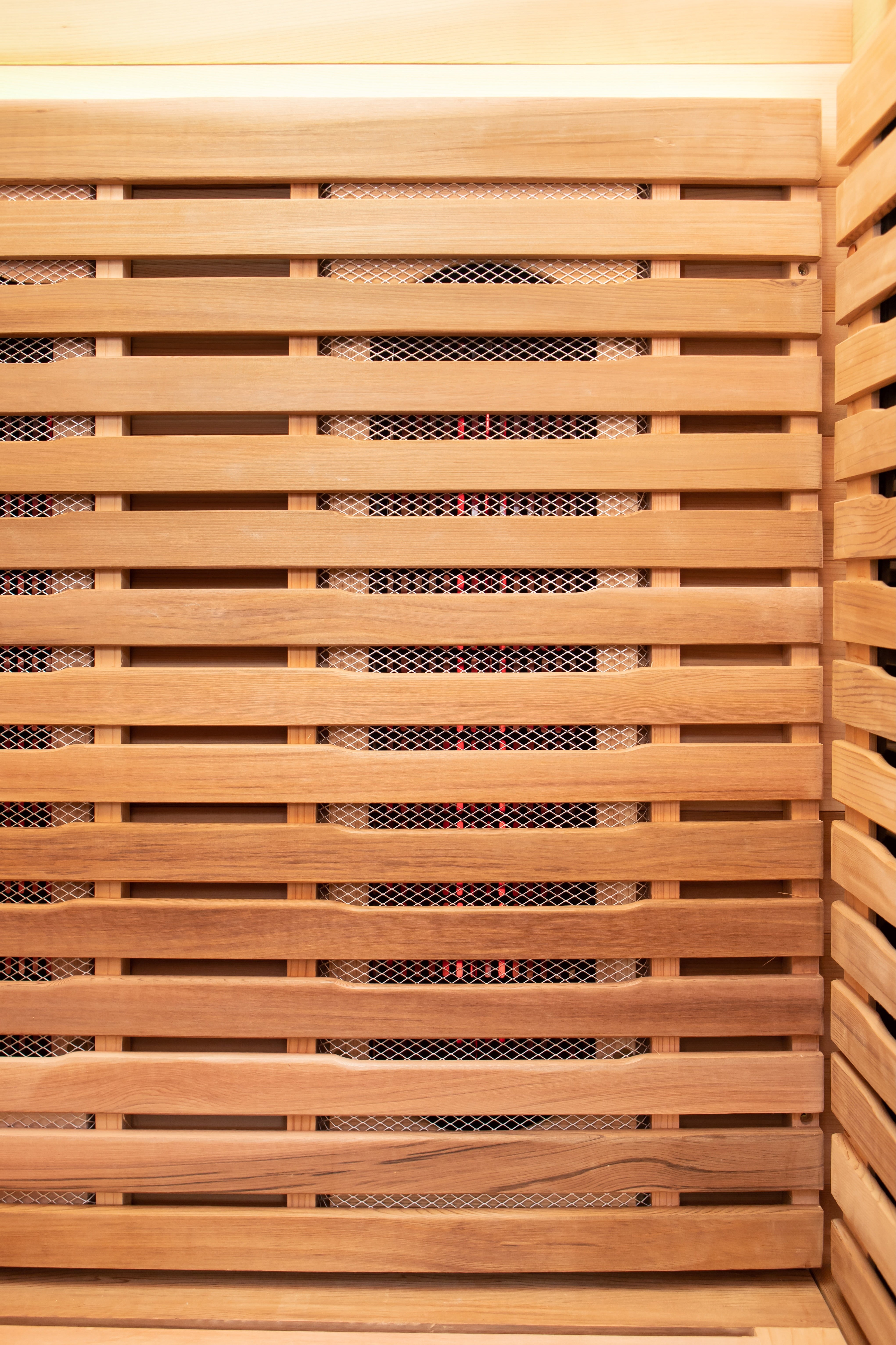 Peak Saunas Rainier 1-Person Full Spectrum Infrared Sauna with Built-In XL Medical-Grade Red Light Therapy & Smart WiFi App Control